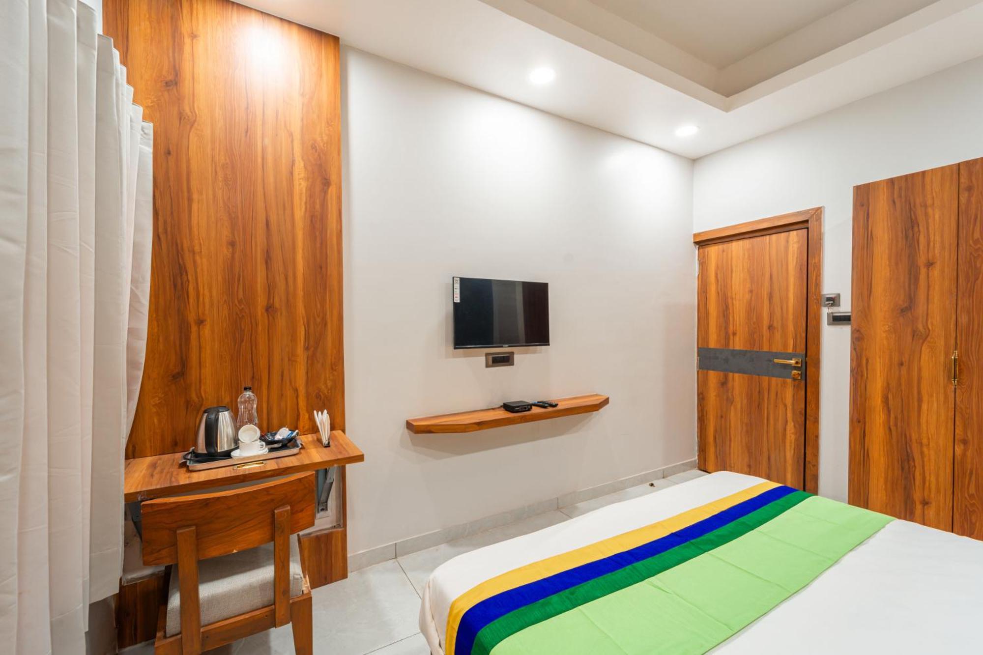 Treebo Lake City Bhopal Exterior photo